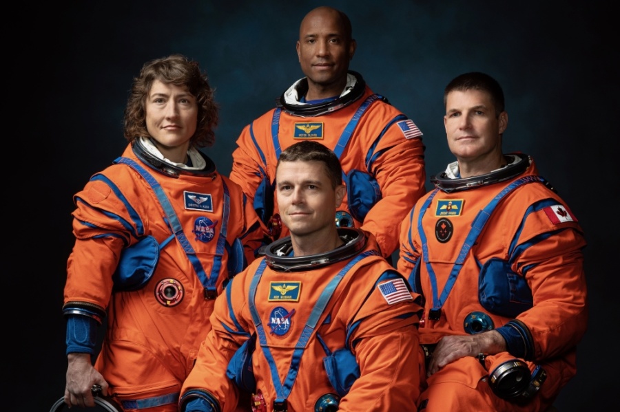 Assisteens Siblings Proud of Father Selected as a Member of Artemis 2 Astronaunt Crew