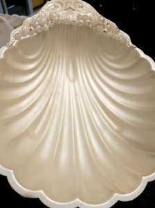 Glitz and Glamour Pearl Dish
