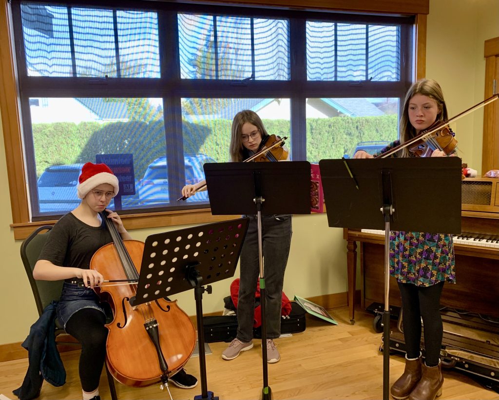 Enrichment Scholarship winners perform at Yule Boutique