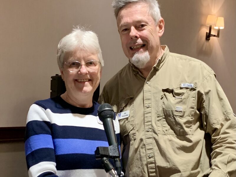Sarah Spinks presents award to Jim MacLachland