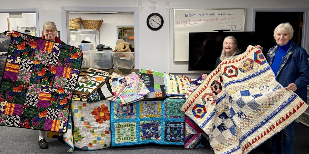 Lynden's Pieceables Quilters Once Again Spread Joy This Holiday Season