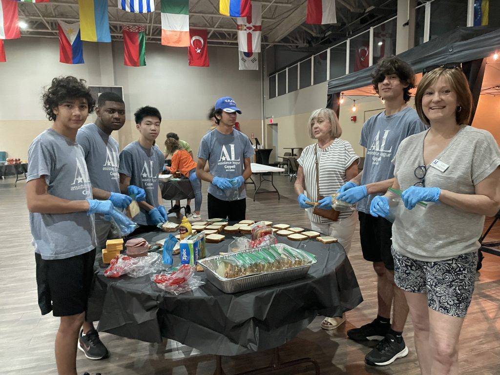 Assisteens Volunteer at Soup Mobile
