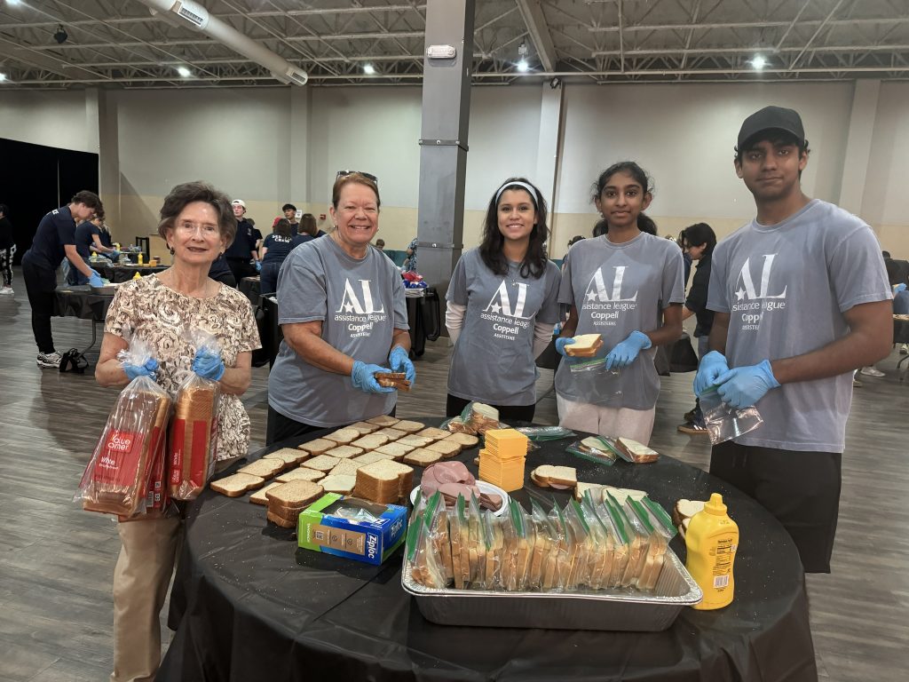 Assistance League & Assisteen volunteers serving at SoupMobile today at Life Church!