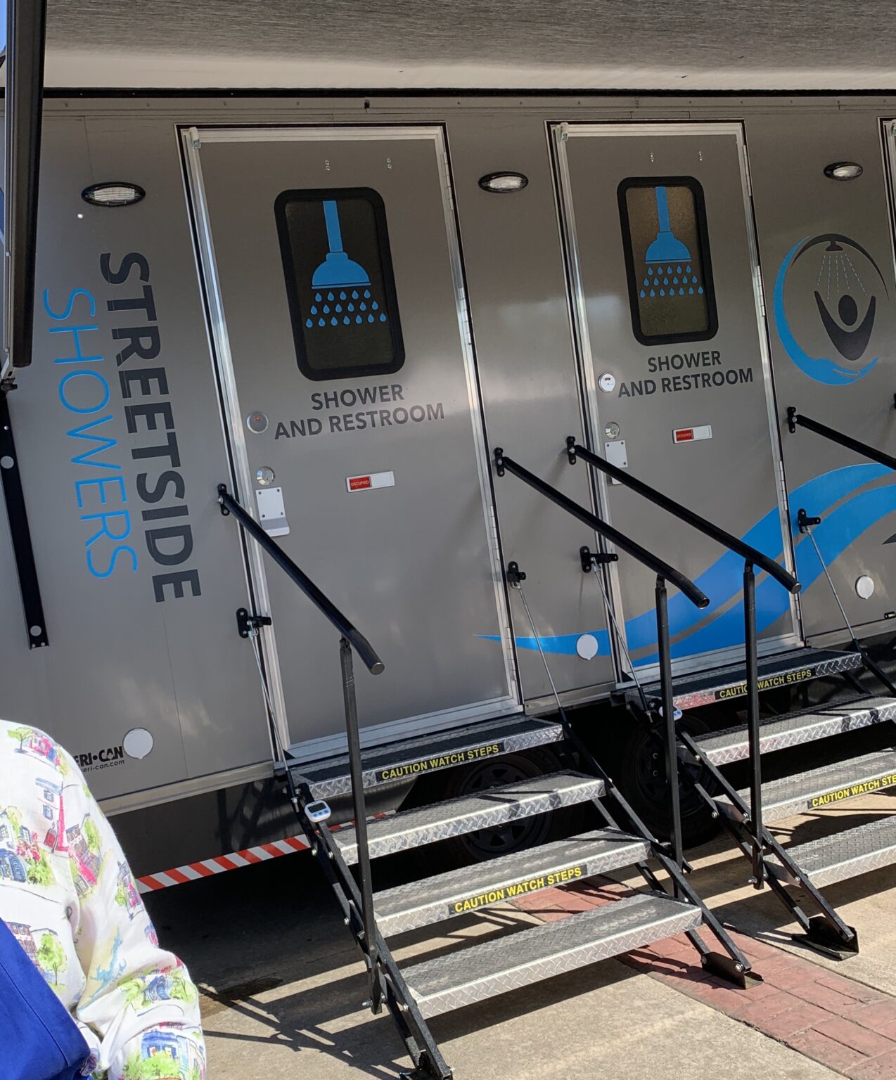 Streetside Showers Assistance League Dallas