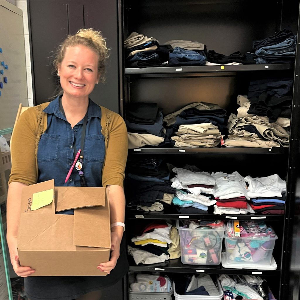 Snipes Academy Receives Closet Supplies