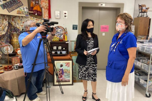 KITV's crew interviews Mary Monohon