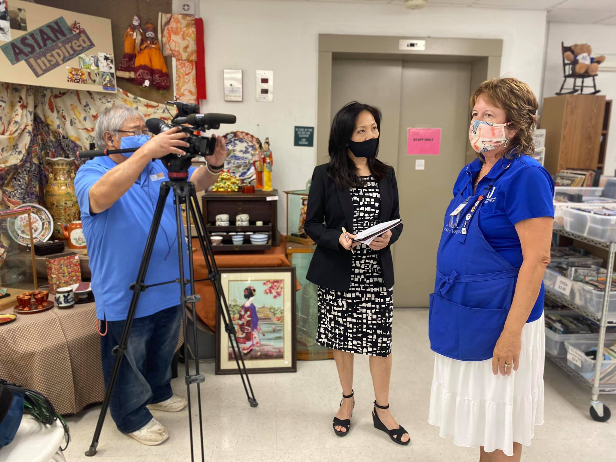 KITV's crew interviews Mary Monohon