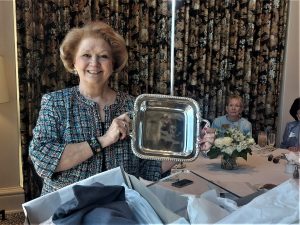 Dolores gift