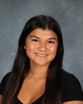 Kayla Hernandez - Oak Park High School - $1,000 Scholarship Winner