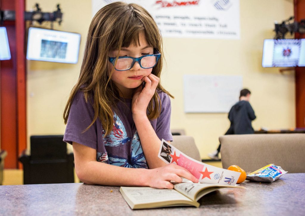 Girl reading_National