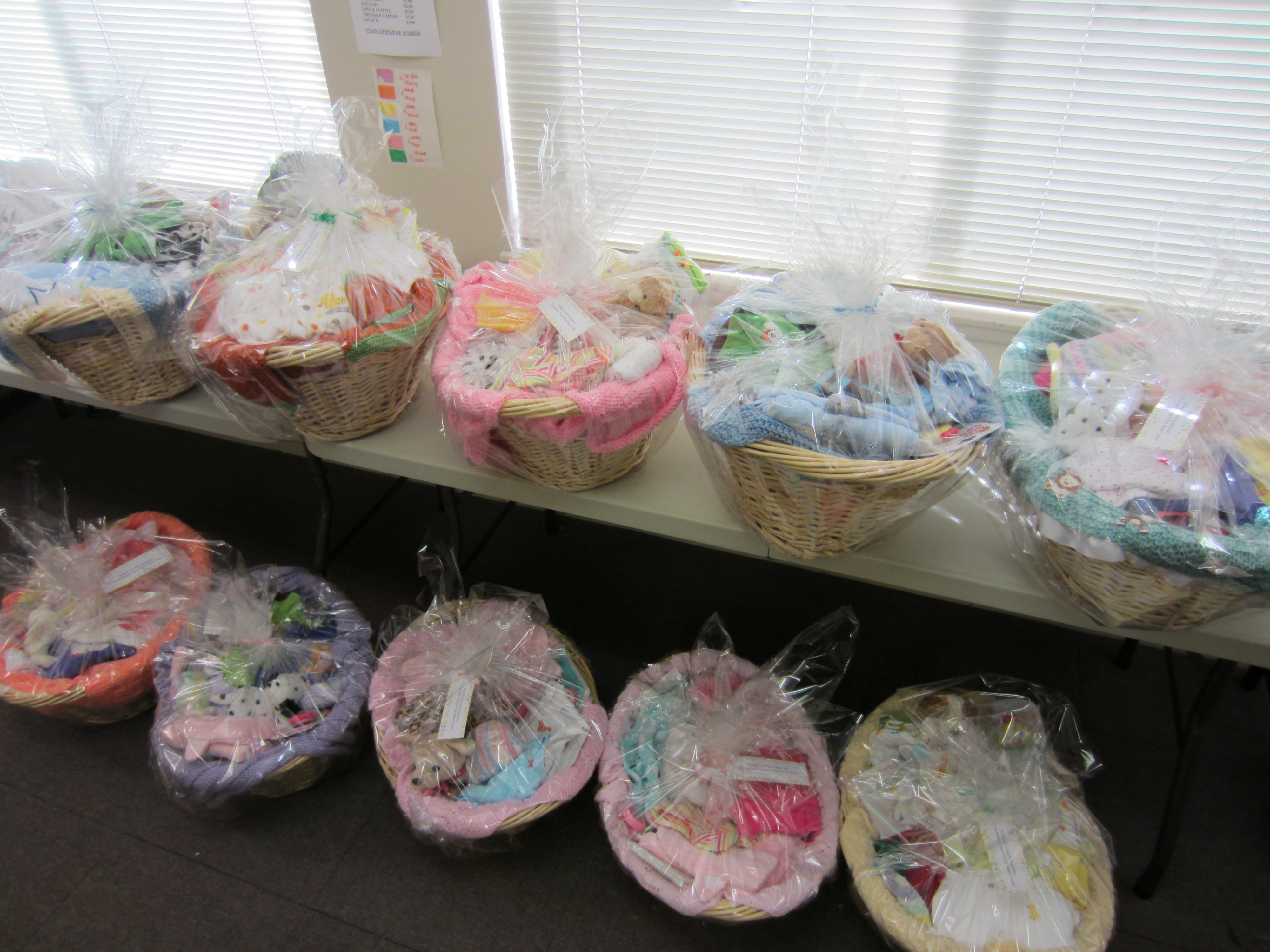 Baskets 2 rows on table