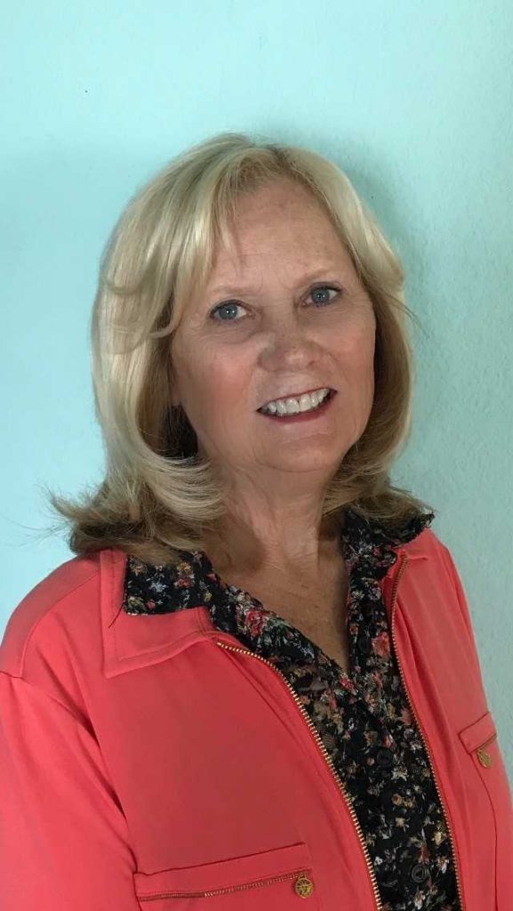 Linda Elliott President Assistance League Victor Valley