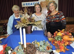 Assistance League Fun Fair: Marjorie Westbay, left, Jean Lohse and Helene Forster 110516 Photo by Linda Navarro